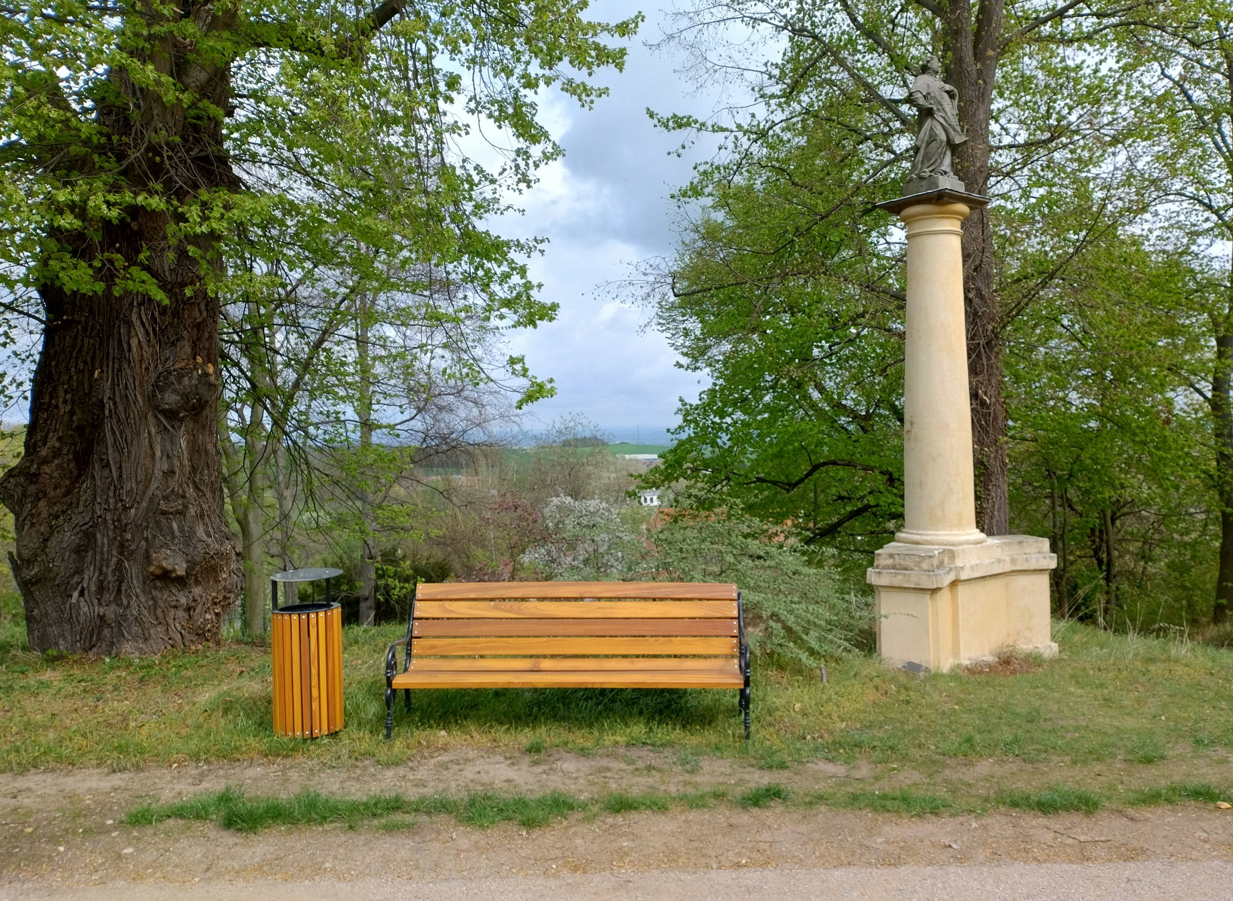 Panensk&eacute; Břežany