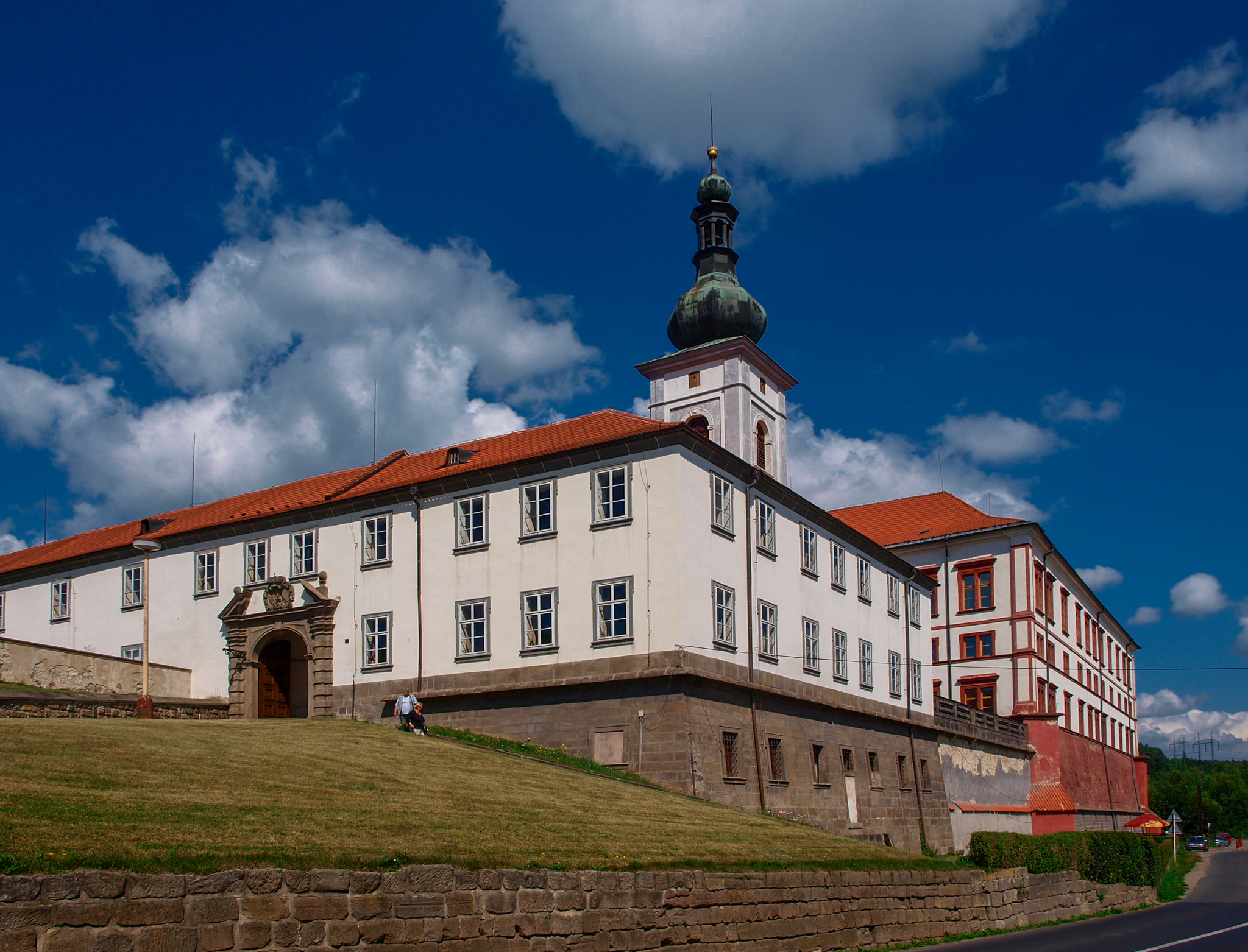 Z&aacute;kupy