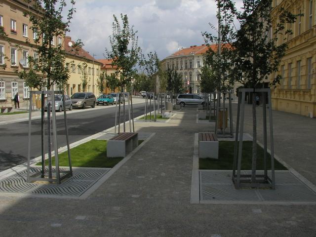 Znojmo - Komensk&eacute;ho n&aacute;měst&iacute;